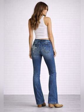 COWGIRL TUFF "Blue Victory" bootcut horseback riding jeans med wash sz 27x33 euc